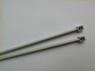 Knitting accessories - Knitting needles Nr. 8.0