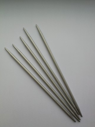 Knitting accessories -  Knitting needles Nr. 5.0